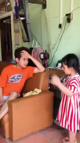 Em nói là 2 đứa mình chia tay đi! Chính chủ mà flop quá! Xong lại bị toptop xoá luôn video gốc! Đăng lại coi flop nữa không #vhd #vohiepduong #anhaocam #fypシ #tinhyeutolon #tieunhi #vhdmedia #trend 
