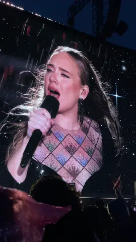 🤍🤍🤍© #adele #munich