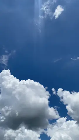 Ada rindu yang hanya sebatas Al-Fatihah 🤍