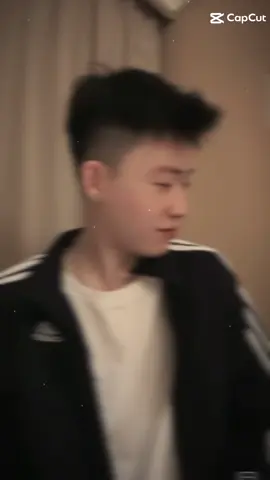 lúc nì là ảnh mở nhạc lên #trieusonha #douyin 💗🌷