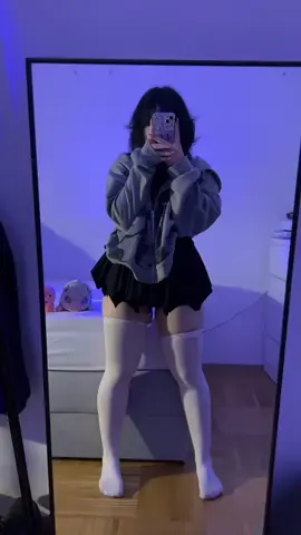 🥵😍😍 #colegialashermosa #minishort #Viral #fyp #bellaswanedit