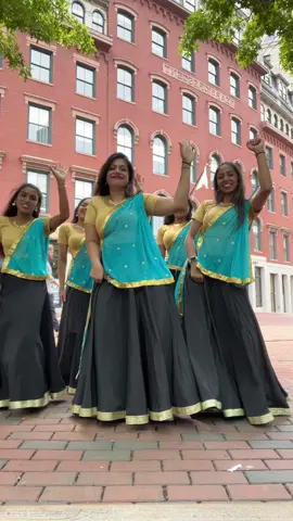 just your friendly neighborhood lengha squad. #desitiktok #browntiktok #dancer #fyp 