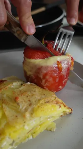 @COCINA_ILKO  Rocoto relleno  Hoy 15 de agosto es el día de Arequipa ! Y que mejor manera de celebrarlo con un clásico Rocoto relleno; con mucho cariño y respeto dedicado a toda mi gente linda de la ciudad blanca. Para esta receta estoy utilizando mis ollas de acero inoxidable de @cocinailko_pe  Buenazo !  #rocoto #rocotorelleno #arequipa #comidaperuana #ilko #buenazo #rodrigofernandini #publicidad #comidaarequipeña