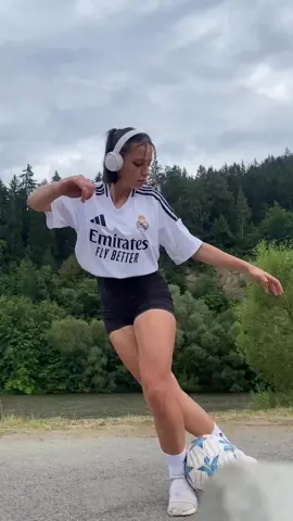 #fy #fyp #foryou #preteba #football #freestylefootball #protebe #womenfootball #futbal 