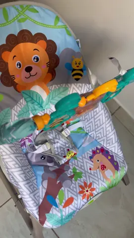 Montando a cadeirinha de descanso musical do Benzinho. E você mamãe compraria pro seu bebê? 🤩 #foryou #maternidade #gestação #enxovaldebebe #fy 