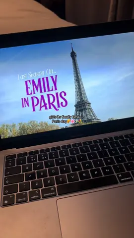Been waiting so long for this🌸 #emilyinparis #paris #emilyinparisseason3 #netflix