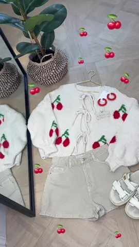 I cherry-ish you🍒 #fyp #outfitinspiration #fashionhacks #grwm #styleoutfit #transitionaloutfits 
