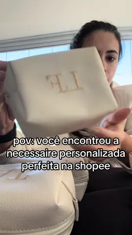 Necessaire personalizada da shopee | caixa dos padrinhos . #casamento2024 #necessaire #compreinashopee #shopeebrasil #shopee #padrinhosdecasamento #caixadospadrinhos #casamentonapraia 