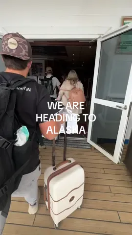 TRIP OF A LIFE TIME😍🚢❄️ #taylorandsoph #alaska #cruise #alaskacruise #friends #family 