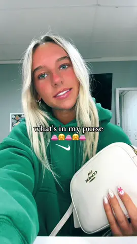 sorry for the gum smacking 🫢🫢 #whatsinmypurse #haul #fyp #foryou 