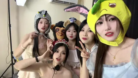 Miss the queen's time the other day.🥺There are super fun new games in the live broadcast room today! ! Do come! !😜🥳#fyp #fypシ゚ #fypage #dancing_time #dancer #singer 