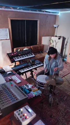 This went crazy on instagram. Can you guys do the same? #musicproducer #musicstudio #recordingstudio #creativespace #creatives #studiosetups #op1 #teenageengineering #welcometospacelounge #beatmaker #op1field #prophet6 #instagram #reelsinstagram