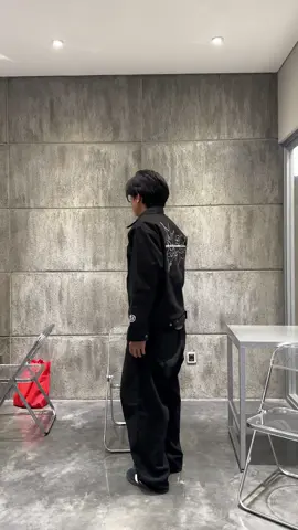 Candu banget sama ini  @Bitsnbobs76 @thanksinsomnia       #workjacket #baggyjeans  #outfitideas #fypagee   