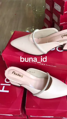 #sandalmewah #sandalpesta #sandalkondangan #sandalwanita #sandalcewek #sandalkekinian #sandalmutiara #fyp #heels #sandalhaktinggi 