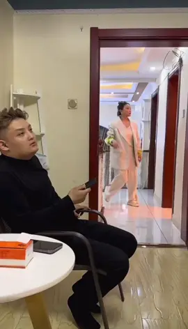 Ganito pala ang dapat gawin! Huli pero di kulong🤣🤣 follow for more funny videos #funnyvideos #funnymoments #funnytiktok #comedyvideo #tiktokviral #fypシ #fypシ゚viral #foryoupage #nocopyrightinfringementintended #chinesefunnyvideo #tiktokviral 