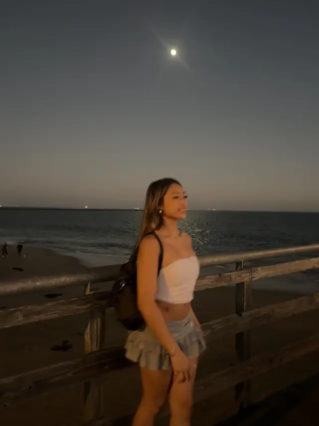 i did not fw these photos at first😞😞😔😐