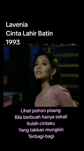 Nia Lavenia atau dikenal juga sebagai Nia Lovenia dan Lavenia (lahir di Jakarta 11 November 1973) merupakan seorang penyanyi dan aktris berkebangsaan Indonesia yang aktif sejak dekade 80an hingga awal 2000an. Di samping berakting, sulung dari 7 bersaudara ini lebih produktif sebagai penyanyi dalam berbagai genre. Karier menyanyinya sudah dimulai sejak usia kanak-kanak dengan nama panggung Nia Lovenia. Ia mulai menggunakan nama panggung Lavenia sejak merilis album Cinta Lahir Batin pada tahun 1993.Selain sebagai solois, Nia juga pernah membentuk grup 4 Cewek Canggih bersama Cucu Cahyati, Tia Monica, dan Hena yang menelurkan album Ai Ini Milik You pada tahun 1995. Grup ini beraliran disko dangdut yang kala itu memang sedang digandrungi..#lavenia #cintalahirbatin #laveniacintalahirbatin #channelmusic #musicchannel #laguindonesia #laguindonesiajadul #popindonesia #musikindonesia #musik #lagu #song #fyp 