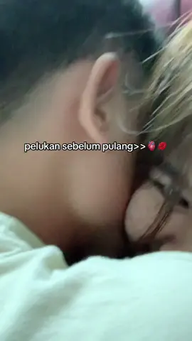 😮‍💨 #fyp #fypシ #hug #bf #clingy #foryou #couple #bucin 