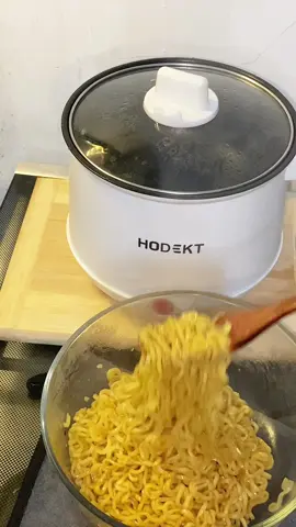 Pangmalakasang Multi functional Mini rice cooker with steamer from Hodekt Global PH #hodekt #HODEKT #MommyRichᥫ᭡ #multifunctional #multifunctionalcooker #miniricecooker #electriccooker 