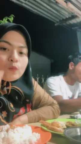 Sehat sehat yaa diKampung Orang, Dan Semoga semuanya diperlancar, adek tunggu di sini Bln Desember yaa❤❤@Chairul Amri  #ldr #4u  #fyp #bucin_story #fypforyoupage #batamcity 