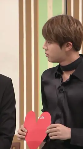 Kin Seokjin is always so funny even in the presence of girls hahahsh #jin #bts 