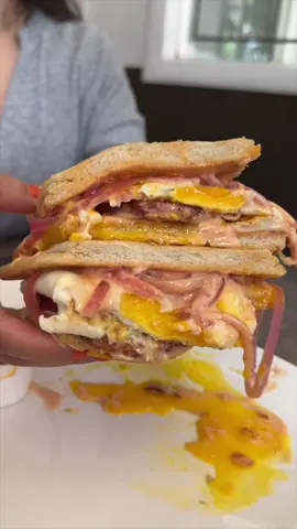 The TRES GOLPES DOMINICAN SANDWICH from @El Castillo De Jagua NYC needs to be on your DEVOUR-list! 🥖🔥🤤 #DEVOURPOWER #fyp #foryou #foodtiktok #dominicanfood #tresgolpes #friedcheese #lowereastside #elcastillodejagua #nyc #nycfood #nycfoodies #breakfast 