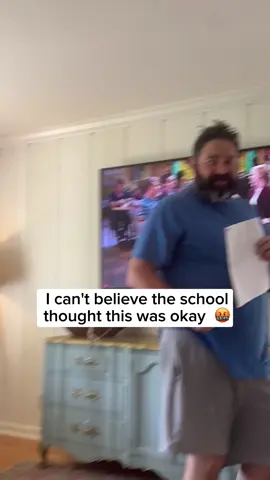 How did they okay this 😂 (ARK Media ) #kidsoftiktok #schoollife #shocking #fails
