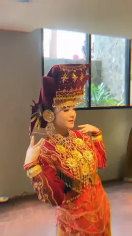 beda jauh ga ni? @Psm_newgeneration #model #minangkabau #sumaterabarat #tangkuluaktanduak 