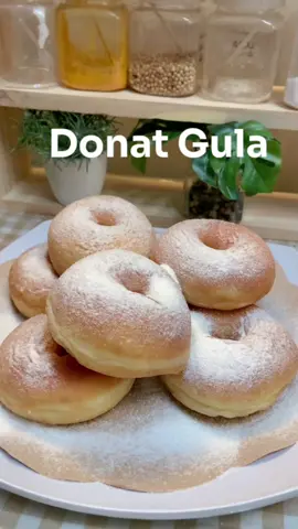 Bikin donat anti gagal pakai tepung instan donat dari @alanisafoods yuk 😍🥰 Dijamin ini donatnya lembuut banget empuk gak keras.. Cuss kepoin produknya ke    @alanisafoods @alanisafoods @alanisafoods @alanisafoods Atau bisa juga order di market place dengan kata kunci AlanisaFood 🥰 Resep tertera di video ya 🥰  #resepdonat #donatjadul #donatgula #donat #baking #masak