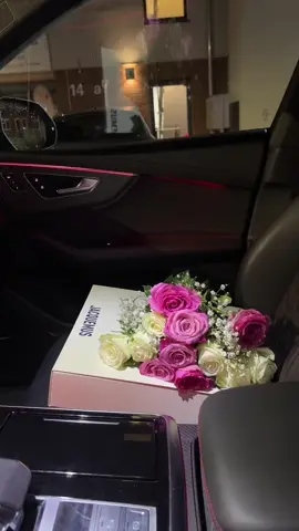 Thank U babe @Eren #jacquemus #roses #surprise #girlfriend #giftideas #fy #fyp #foryou #fypage #viral #couplegoals #couple 