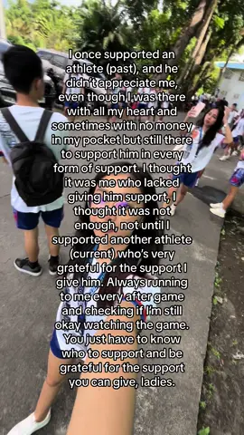 He even gave me his medal when they got the champ award 🥲🤍