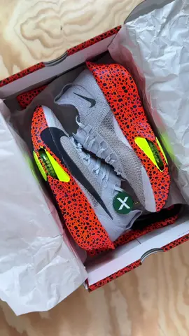 Nike Alphafly 3 Electric - unboxing 📦 • aka Olympic Safari Pack.  This colorway actually retails for $15 more than the other Alphafly 3’s coming in at $300 USD which didn’t seem to bother most people, as the most common sizes are sold out online.  • I was able to grab a pair from @StockX  • • • #stockx #nikerunning #nikesafari #nikealphafly #alphafly #runculture #shoeunboxing #runningshoes #unboxing #cchungy