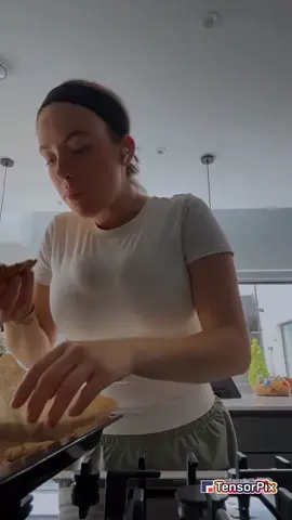 Making cookies 🍪 #cookies #makingcookies #irelandtiktok #americantiktok #newyorktiktok 