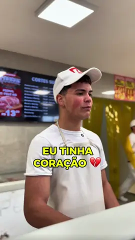 Tinha CORAÇÃO 💔 😹 Quando o Açougueiro quer desabafar e não tem com quem conversar 😹 Manda pros amigos apaixonado 😹 e já clica em seguir! #supermercado #meme #viral #viralvideos #engraçado #memes #zueira #cliente #caixa #humor #comedia #compras #supermercados #clientes #raiva #patrão #açougue #coraçao #apaixonado #acougueiros #churrasco #amigos #amizade 