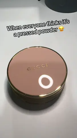 Gucci pressed powder #gucci #pressedpowder #makeup #guccibeauty #beauty #asthetic #fyp #foryou #foryourpage #viral #viralvideo 