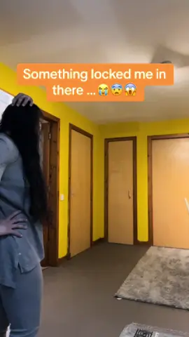 It took me 30mins to get out from there😭😭😨😨#getoit#locked#scary#oaraneimak#canera#stop#ghost#entity#vr #tv#kitchen#3am#lightsflickering #floor#evil#demon#jesus #spirit #horror 