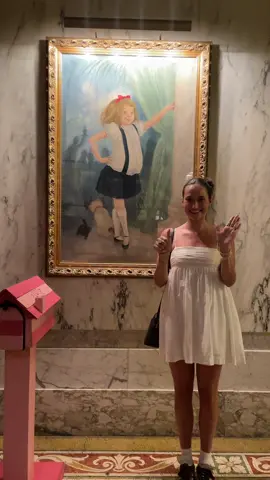 My childhood is complete #eloiseattheplaza #nyc 