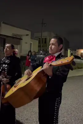 #buenasnoches #friday #weekend #work #mood #viernes #chinguenasumadre 