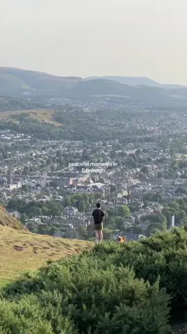 some peaceful moments on Arthur’s seat Edinburgh #edinburgh #edinburghscotland #edinburghlife #visitedinburgh #visitscotland 