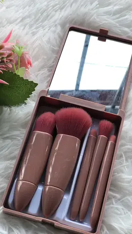 5 in 1 mini make up brushes set with mirror#freesample #5in1makeupbrushset #makeupbrushes #minibrush #makeupneeds #fyp 