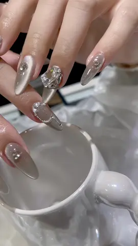 Si mê quá nhìuuuuu #matmeoanhtrang #naildouyin #nailcodau #nailtrungquoc #dayquayvideonail #maunailxuhuong #xuhuong #naildep 