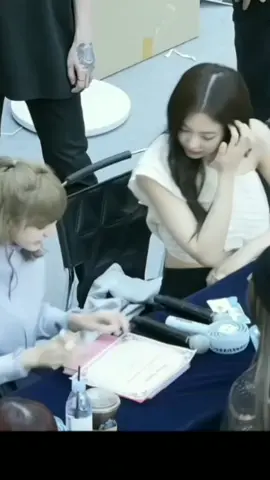 Jenlisa <<<< Jennie pov 