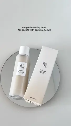 Glow with @Beauty Of Joseon Malaysia Glow Replenishing Rice Milk, you'll love this toner! 🫶🏻✨ #beautyofjoseon #boj #ricetoner #skincare #oilyskintoner