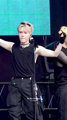 Say My Name highnote + sleeveless = Perfect 😭✋🏻 cr inmydream_613 #sunghanbin #hanbin #zerobaseone #zb1 #foryou #foryourpage #fypシ 