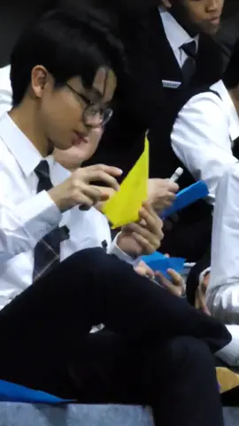 gemesnyaa, seperti biasa kevin dengan gaya duduk andalannya.   cr X : aever_shara #kevin #kevinliusbong #fyp #clashofchampions #foryoupage 