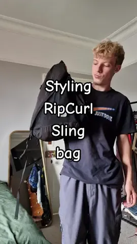 Styling this RipCurl Sling bag #y2k #surf #streetwear #viral #fyp #fashiontiktok #baggypants #ukstreetwear #fashion #fashiontiktok 