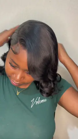 I had to chop this 30” wig into a bob😭😭 Is having a Niche necessary? #wiginstall#wiginfluencer#wiginstall