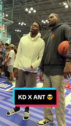 The Summer of KD & Ant continues at #FanaticsFest! #NBA #Basketball #KevinDurant #AnthonyEdwards 