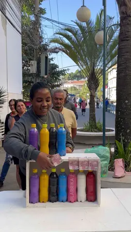 Jogo da garrafa acerte as cores #desafio #brincadeira #jogo #desafiotiktok #cores #jogodagarrafa 