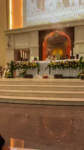 Persembahan Hati lagu favorit ketika dibawakan dalam ekaristi digereja💗 #fyp #katolikindonesia #katolikku_keren #katolik #catholic #lembahkarmelcikanyere 